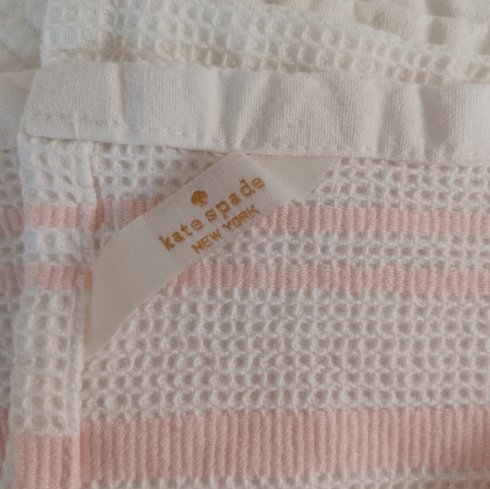 KATE SPADE Kitchen Towels - Picture 4 of 10